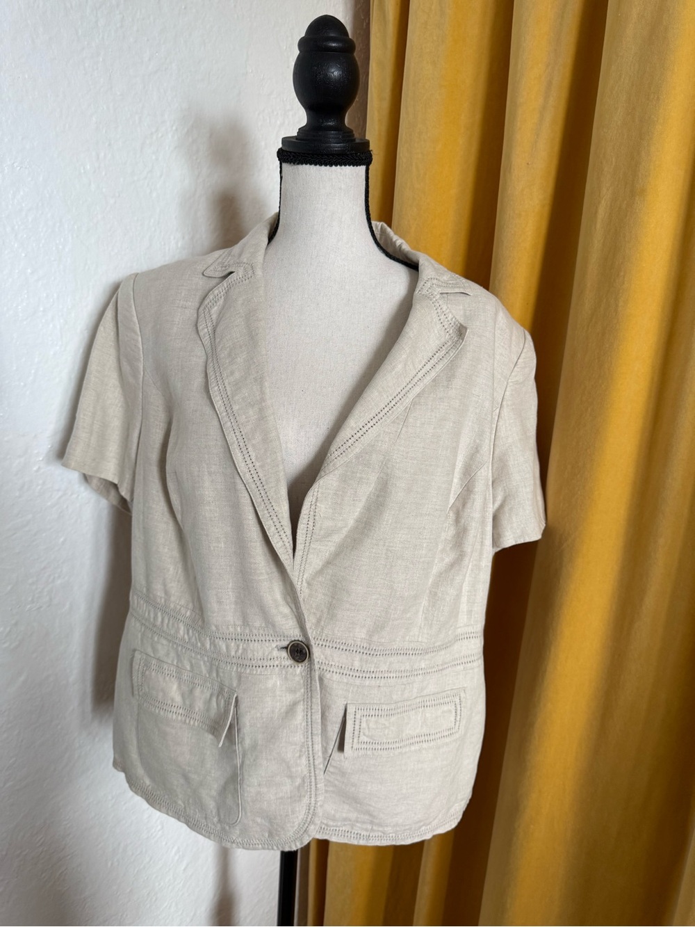 Style & Co. Short Sleeve 100% Linen Blazer in Light Beige